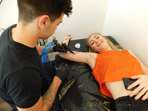 Student tattooing on our Tattoo Courses at Tattoo Piercing Academy